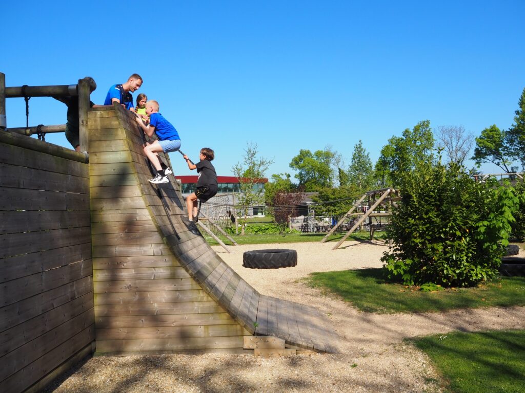Vrij spelen en klimmen op vaste dagen bij Outdoorpark Alkmaar